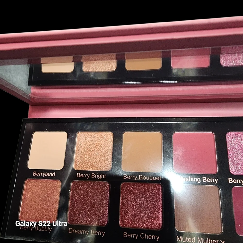 VIOLET VOSS Berries N' Cream Dreams Palette 10 shades .46 oz / 13 g Brand New - Picture 7 of 16